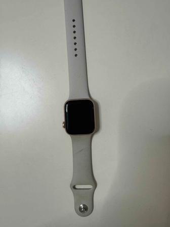 Продаю Apple Watch SE