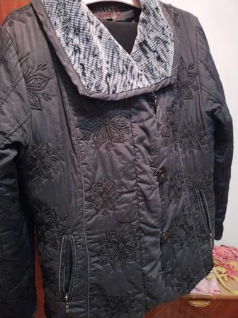 Куртка зимняя женская 52 размер чёрного цвета