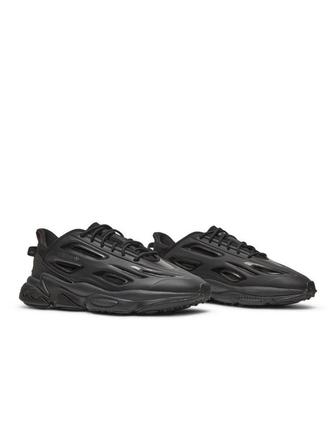 Лимитированные 
Adidas Ozweego celox black