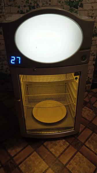 Продам барный витринный холодильник