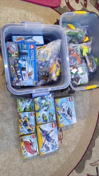 Продам LEGO 2 больших контейнера