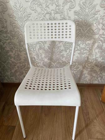 Белые стулья 6шт