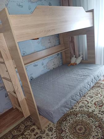 Продам двухярустную кровать