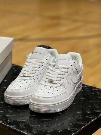 Мужские кроссовки Nike Air Force 1