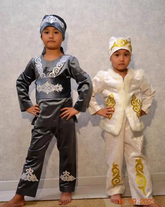 Казахские костюмы для детей.