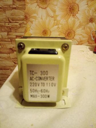 Продаю AC-Converter 220v-110v 300w