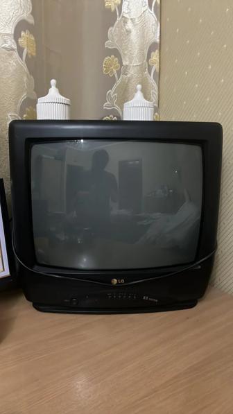 2 телевизора