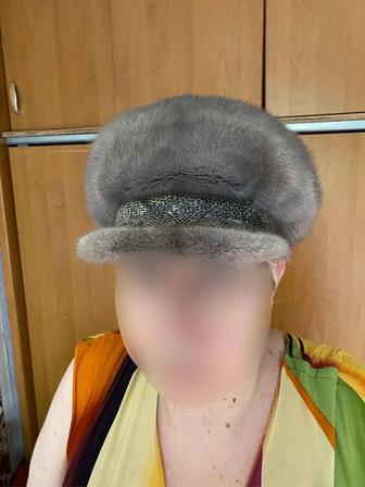 Женская норковая шапка