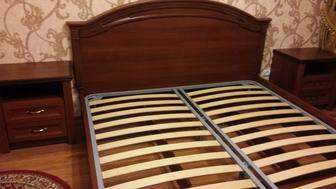 2-спальная кровать с ортопедическим основанием, матрас и 2 тумбочки