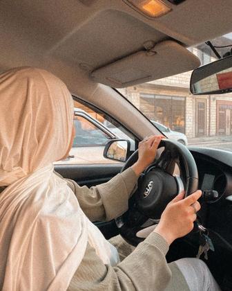 Автоинструктор для девушек, уроки вождения