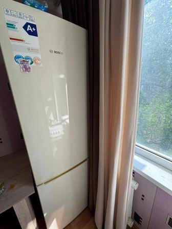 Продам холодильник Bosh в отличном состоянии