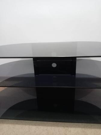 Стекляный стол для телевизор