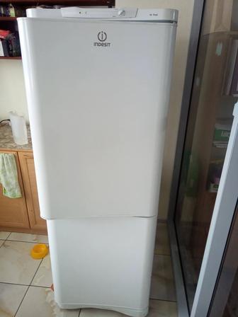 Холодильник Undesit