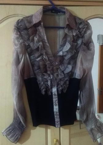 Праздничная женская блузка/кофта из шелкового материала разм. 46-48.