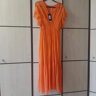 Продам платье оранжевое