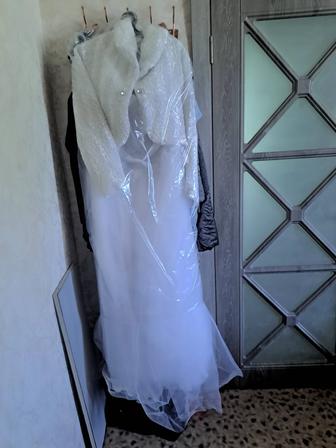 Продаю платье свадебное 46 размера
