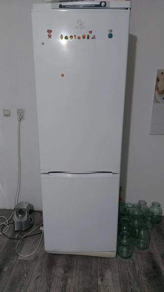 Холодильник индезит требует ремонта
