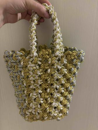 Серебристо -золотая сумка