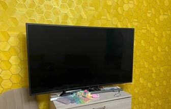 Продам телевизор 55 Самсунг изогнутый