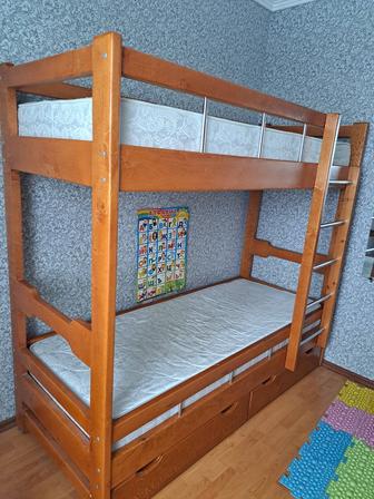 Продам двухэтажный кровать