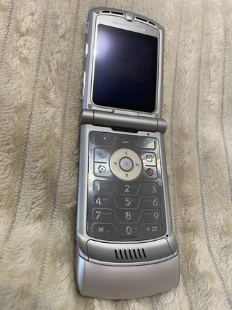 ретро Motorola RAZR V3