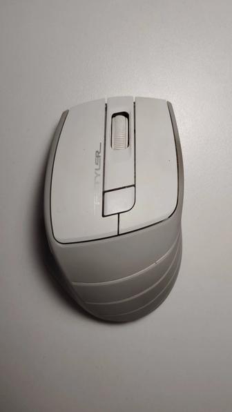 Беспроводная мышь 4Tech (белая)