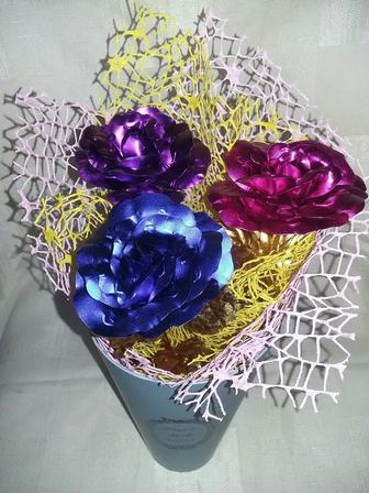 Букет цветных сувенирных роз