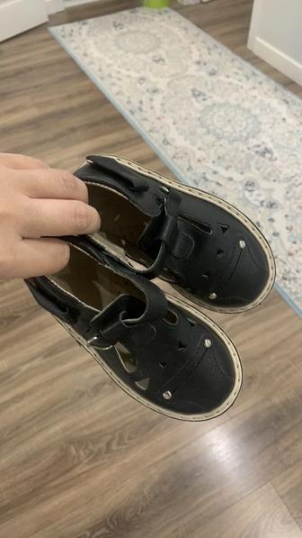 Обувь сандали