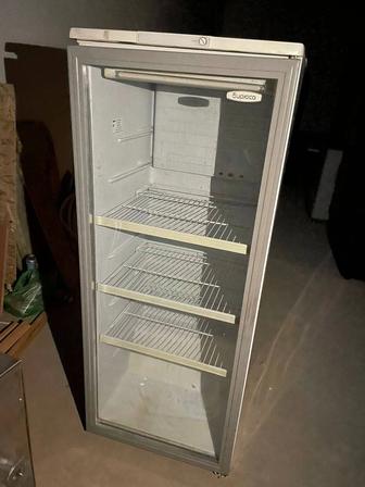 Продам витрина холодильник