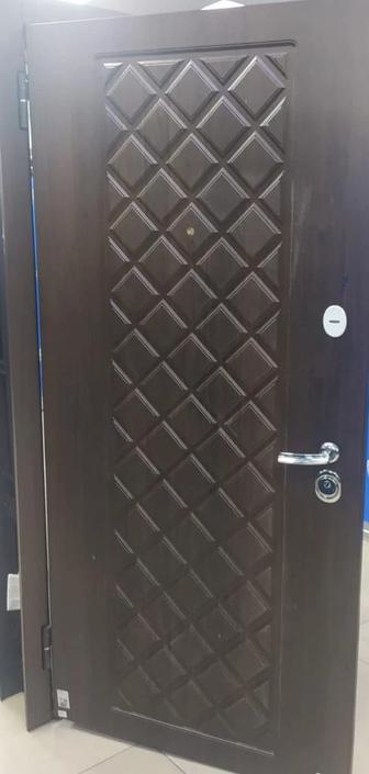 Входные металлические и межкомнатные двери на заказ.