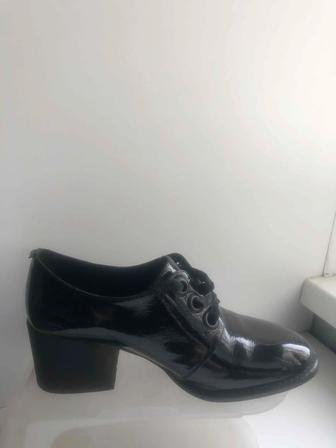 Женская обувь б/у 39 размер