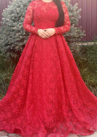 Шикарное красное платье хну сватовство