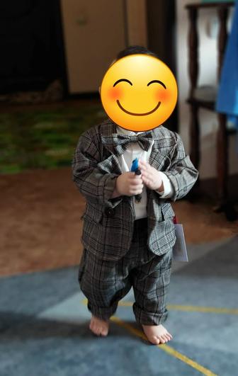 Продам детский костюм выходной на мальчика 1 годик