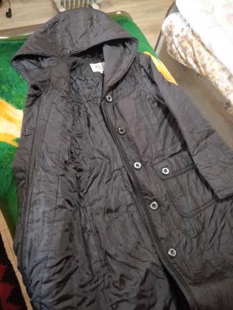 Черная куртка-плащ