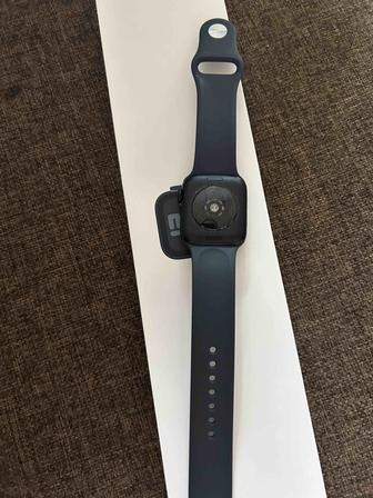 Продам часы Apple Watch SE2