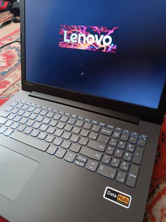 Продам ноутбук Lenovo Ideapad 3 330