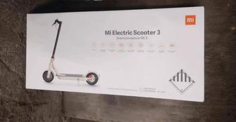 Самокат Xiaomi MI Electric Scooter 3