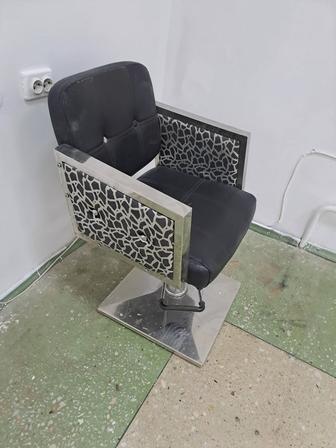 Продам кресло для салона.