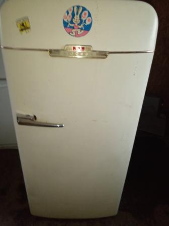 Продам холодильник раритет Зил Москва