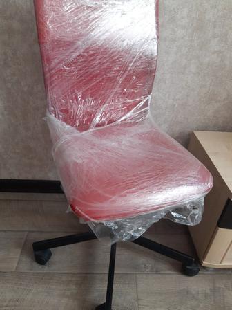 Продам новый дизайнерский офисный стул