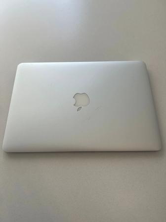 MacBook Air [13-inch,2017]