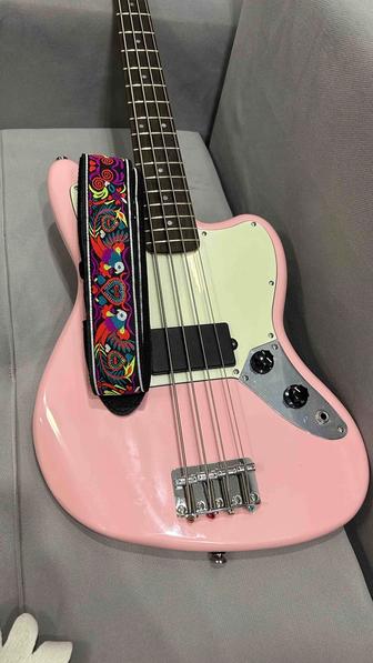 Бас-гитара Squier Jaguar Shell Pink