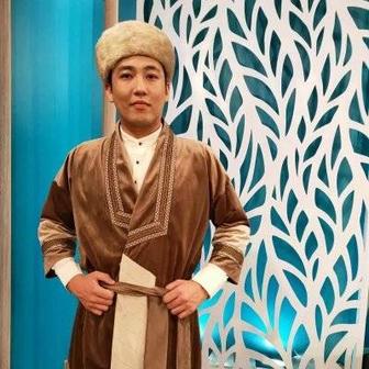 Мужской коричневый национальный этно шапан на прокат в Алматы