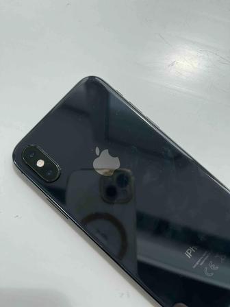 Продается IPhone XS, 64GB в черном цвете