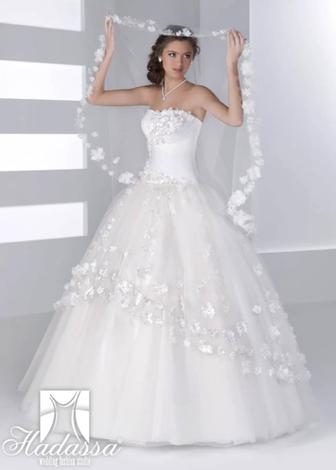 Продам платье свадебное размер 42