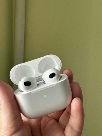 Продаю AirPods 3 white