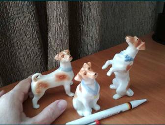 Статуэтки три собачки фарфор, ручная роспись .