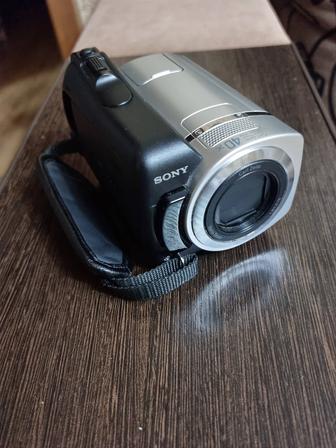 Цифровая видеокамера Sony