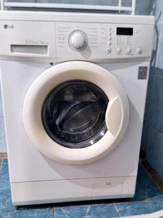 Продам стиральную машину LG 7 кг