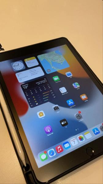 Планшет Apple iPad 2021 Wi-Fi
10.2 дюйм 4 Гб/64 Гб серебристый